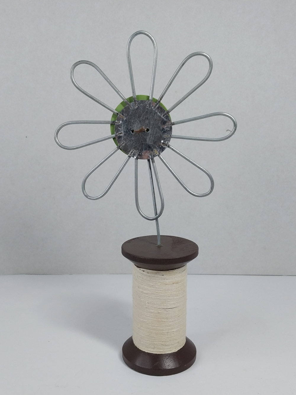 Wood Spool Wire Flowers Folk Art Farmhouse Style Whimsy Set 3 Primitive Cabin - Picture 3 of 9